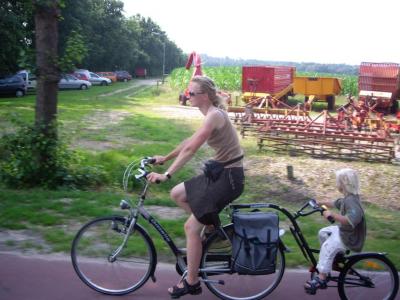 Fietsvakantie...Matthias fietst zelf een dagje mee